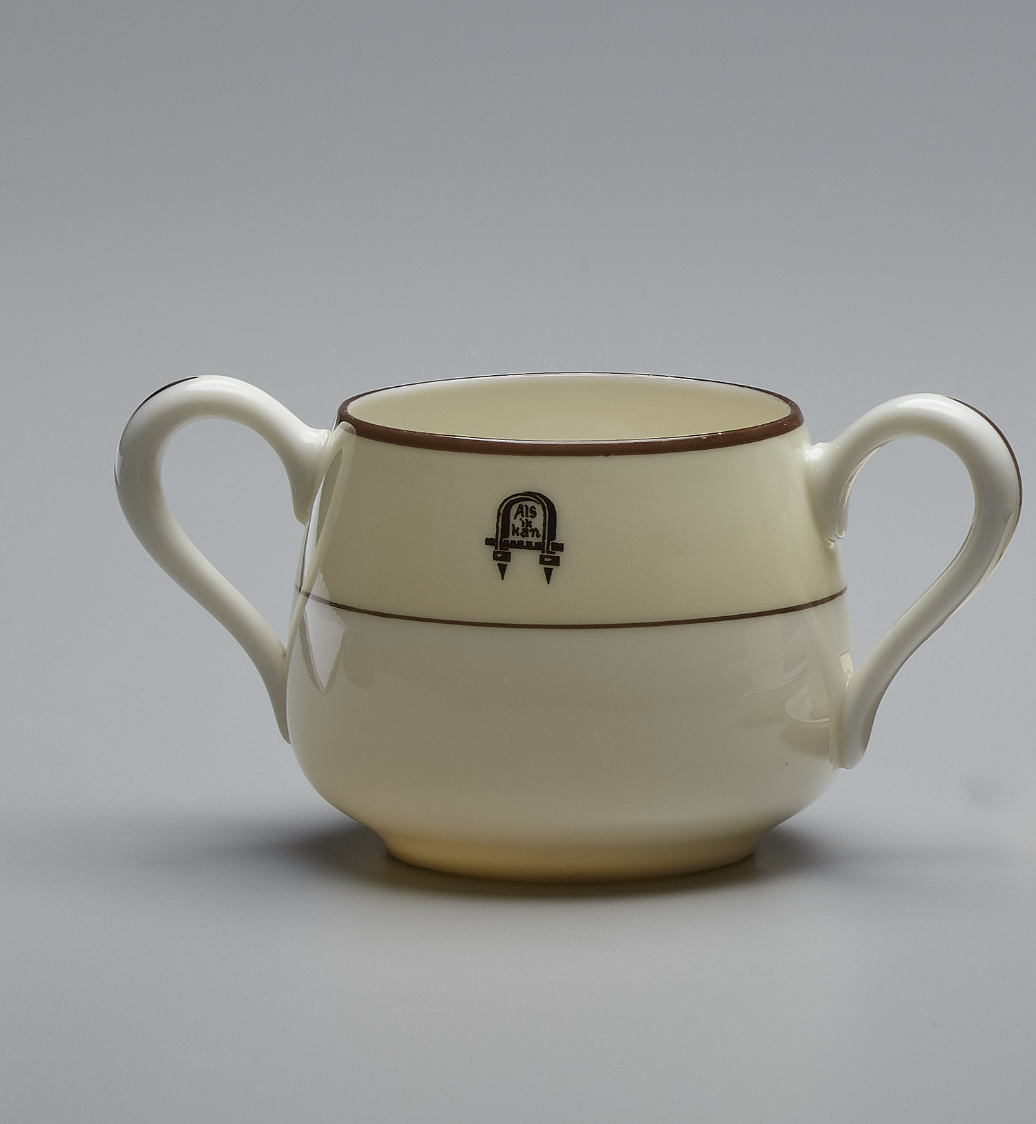 https://www.stickleymuseum.org/wp-content/uploads/Stickley-Museum-Ceramics0174_TIFF-16-bit-1_Web-Resolution-JPEG.jpg