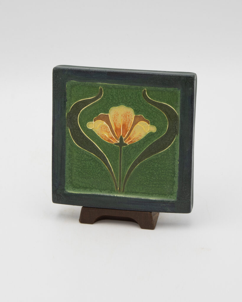 Nouveau Poppy Tile