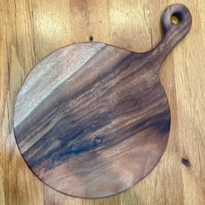 Medium Round Charcuterie Board with Handle - Live Edge