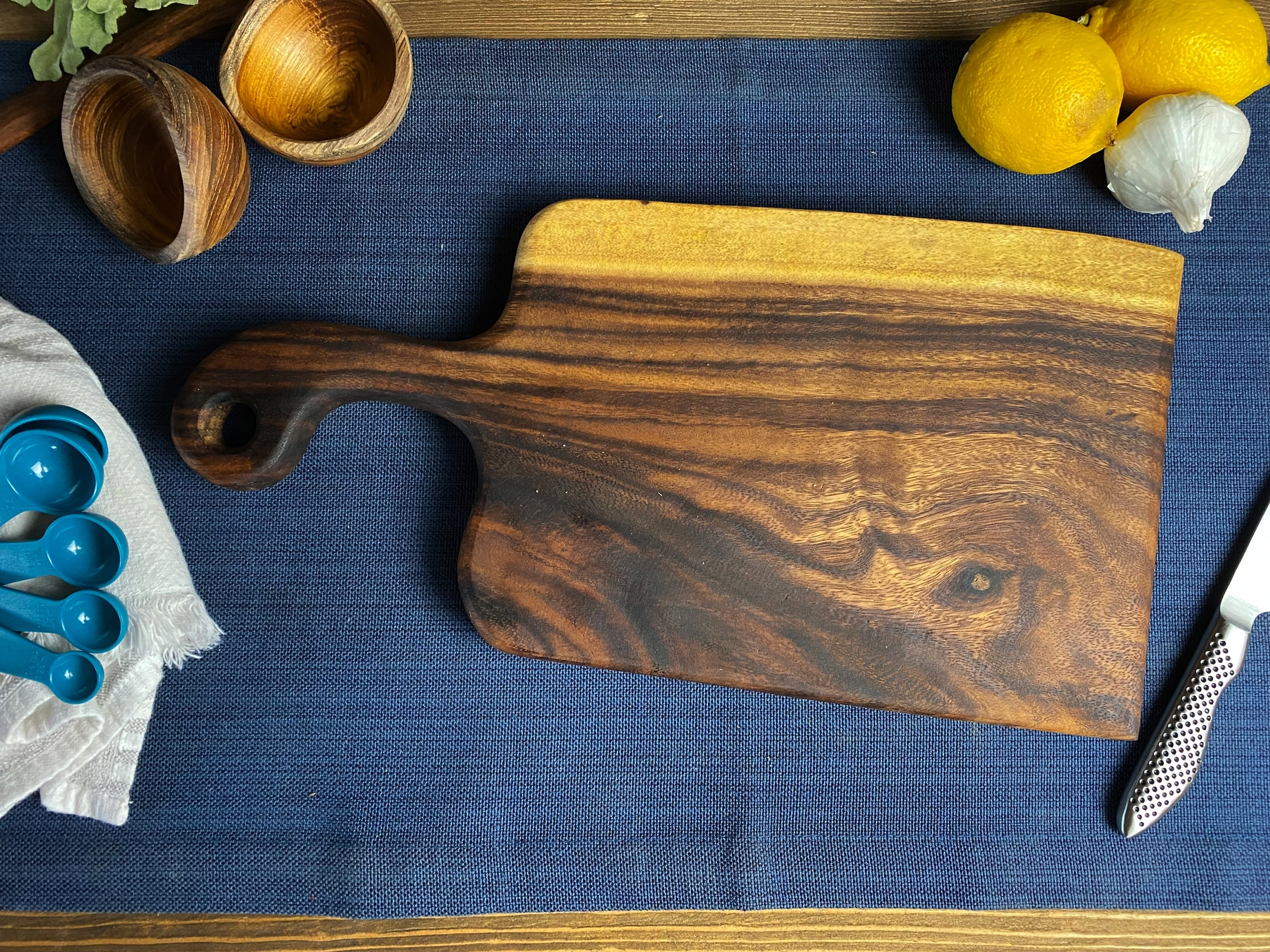 Small Live Edge Board with Handle - Image 2