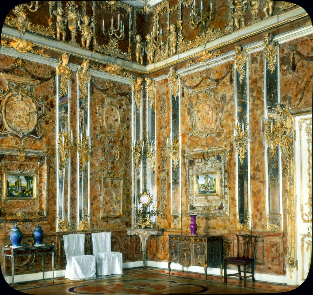 The Amber Room, ca. 1701-07. Destroyed in World War II.