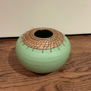 Hannie Goldgewicht - Sphere Vessel in Green