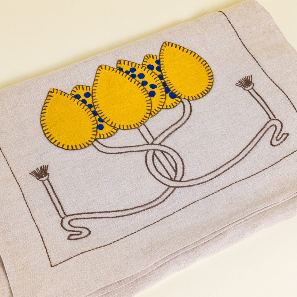 Table Runner Stickley Seedpod Stickley Museum